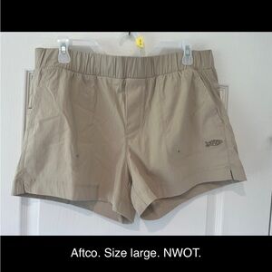 AFTCO fishing shorts size Large